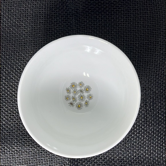 Disney Winnie The Pooh Daisy Chain Cereal Bowl - Picture 3 of 4